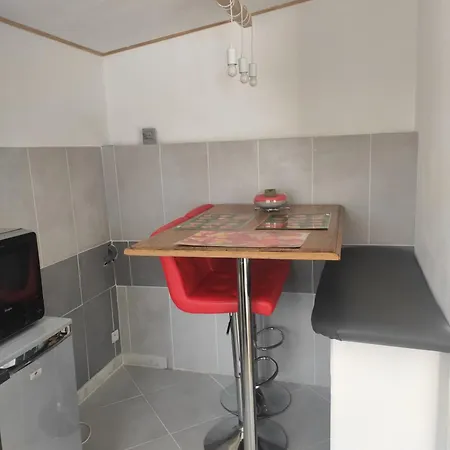 Petit Paisible En Bord De Holiday home *