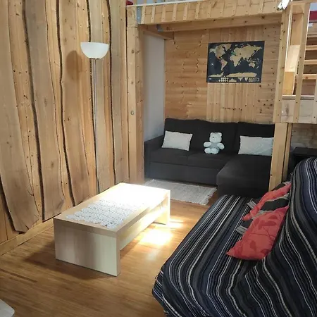 Holiday home Petit Paisible En Bord De